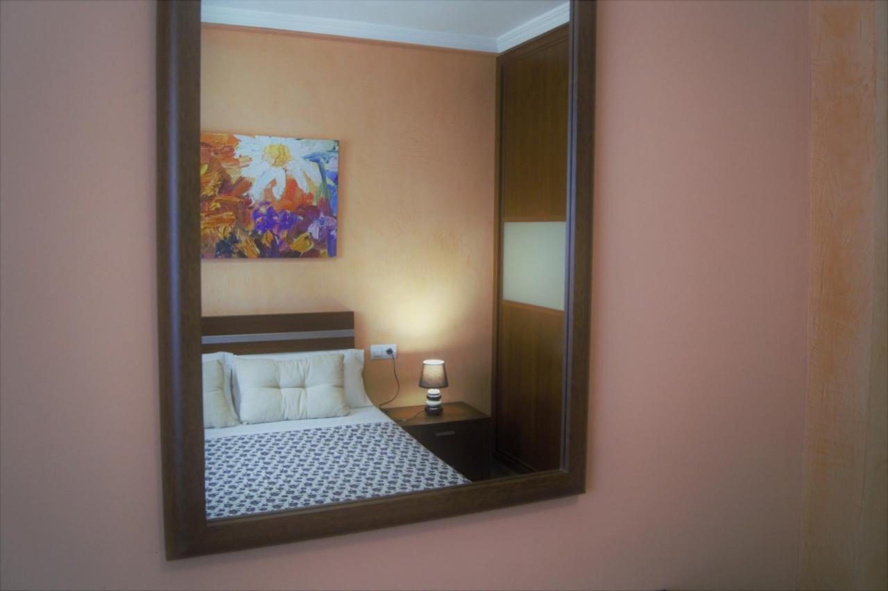 Amplio Piso 8 Mts Mezquita - Wifi - A/C - Parking Κόρδοβα Εξωτερικό φωτογραφία
